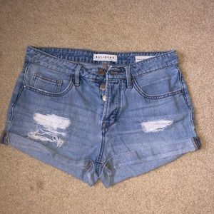 Bullhead Medium Wash Girlfriend Shorts